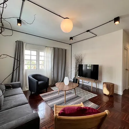 Mini-Me Hubs, Charm Suites & Pool In Old City 清邁 外观 照片