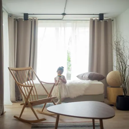 Mini-Me Hubs, Charm Suites & Pool In Old City 清邁 外观 照片